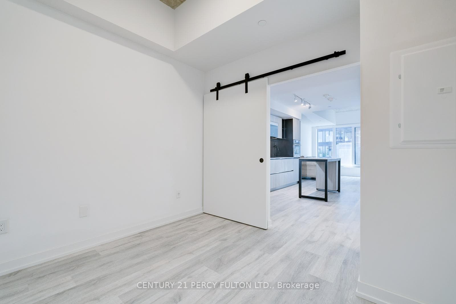 2 Augusta Avenue Unit 707 photo 18