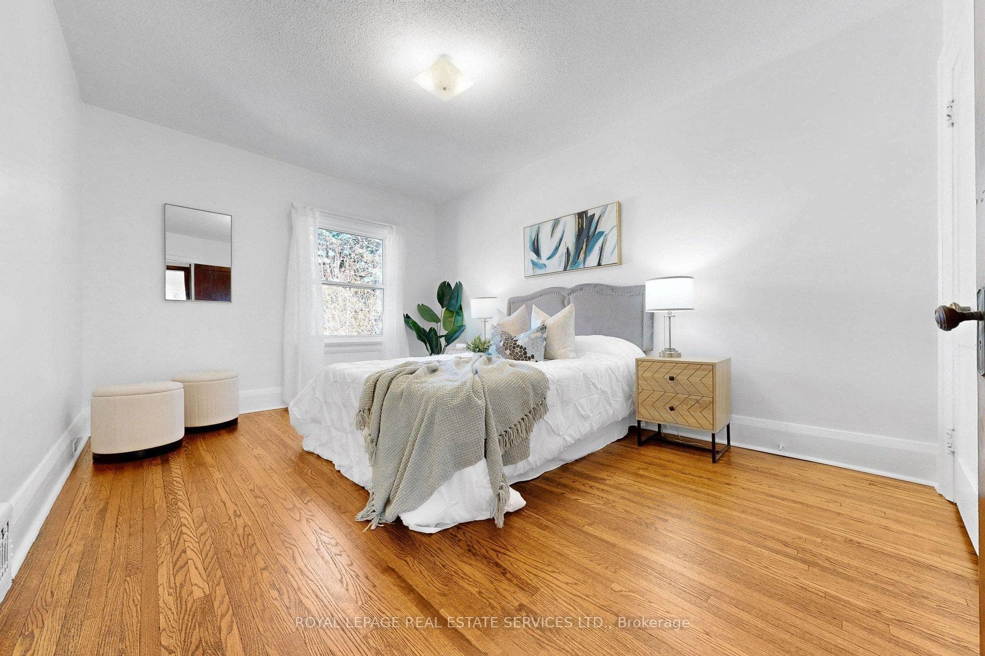 317 Runnymede Road photo 15