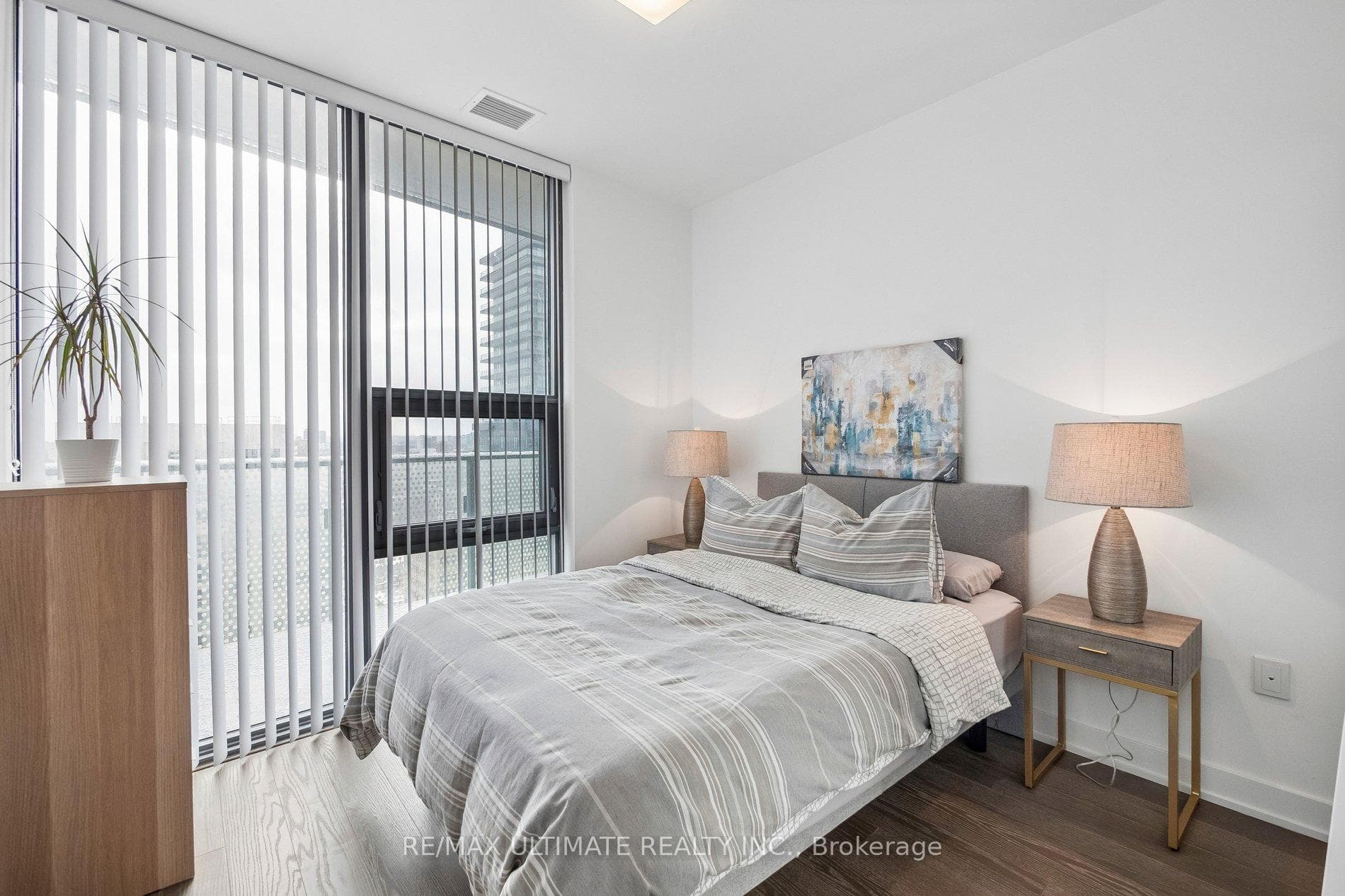 11 Wellesley Street Unit 3007 photo 10