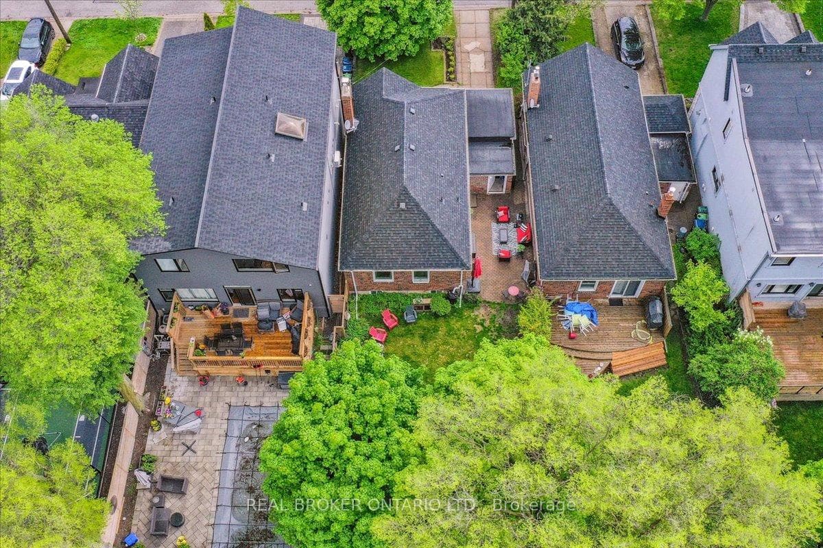 12 Parkview Heights photo 38