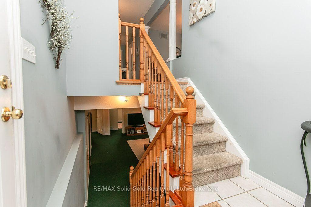 77 Lawrence Street photo 6