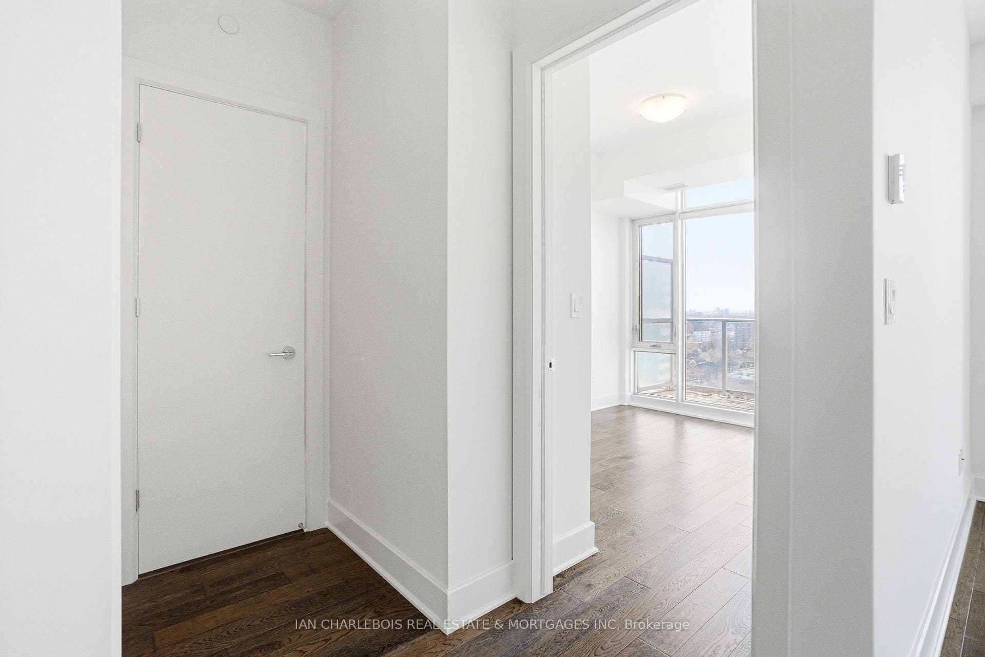 255 Bay Street Unit 1701 photo 18