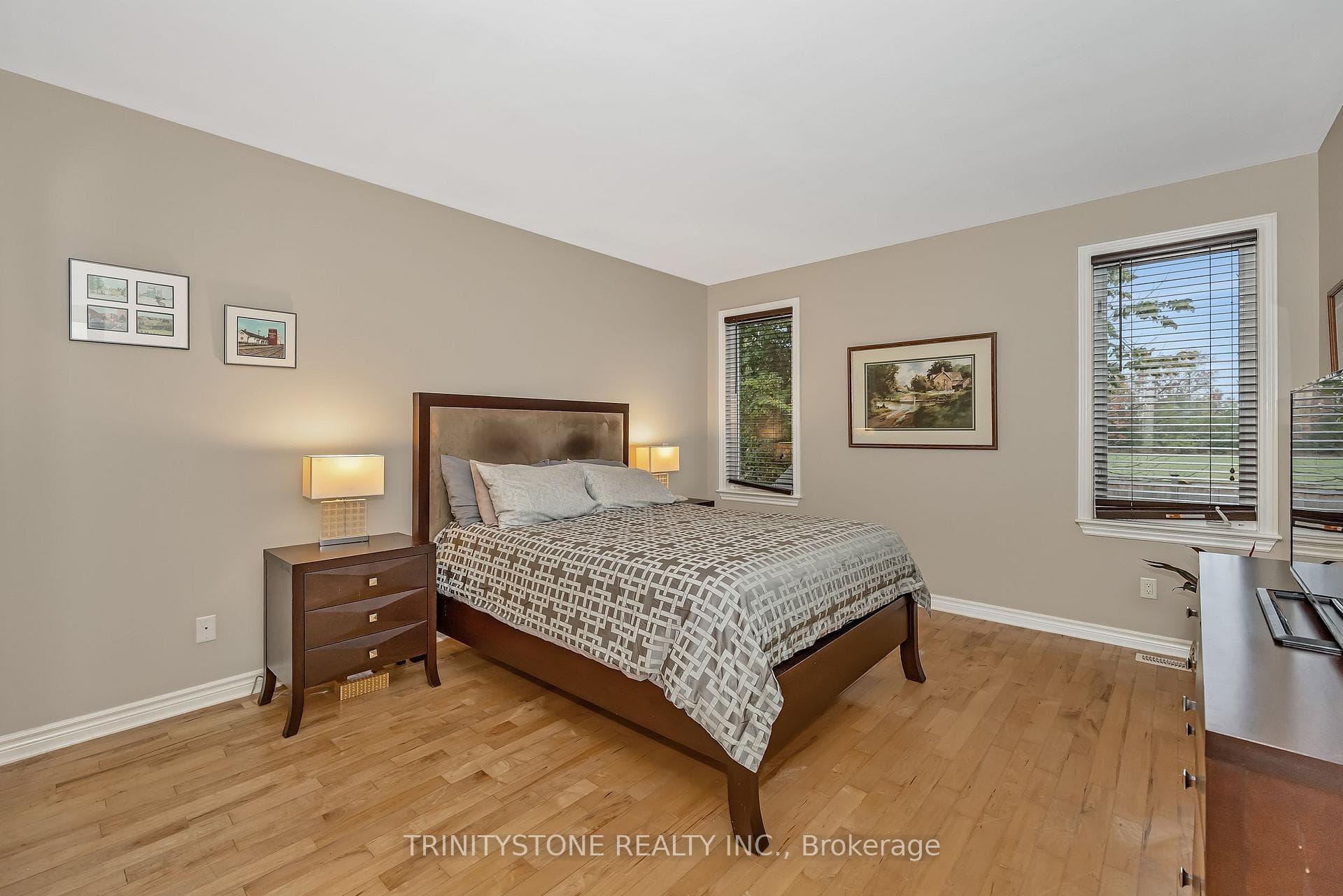 452 Landswood Way photo 24