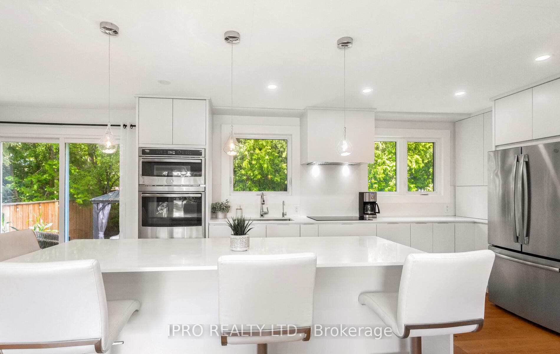 14 Crombie Place photo 16