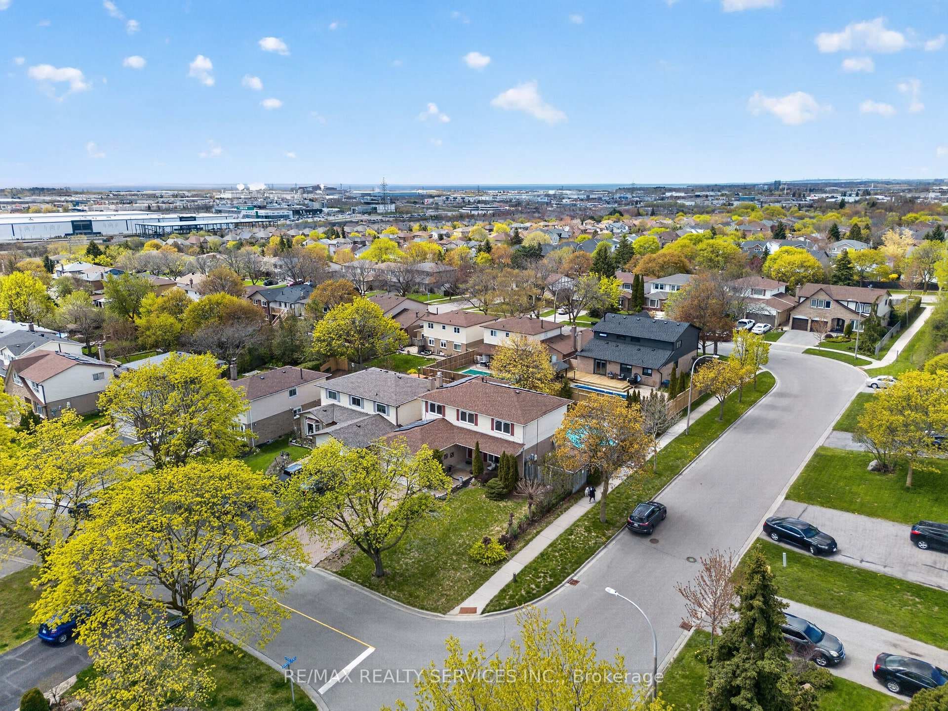 2 Dunbar Drive photo 42