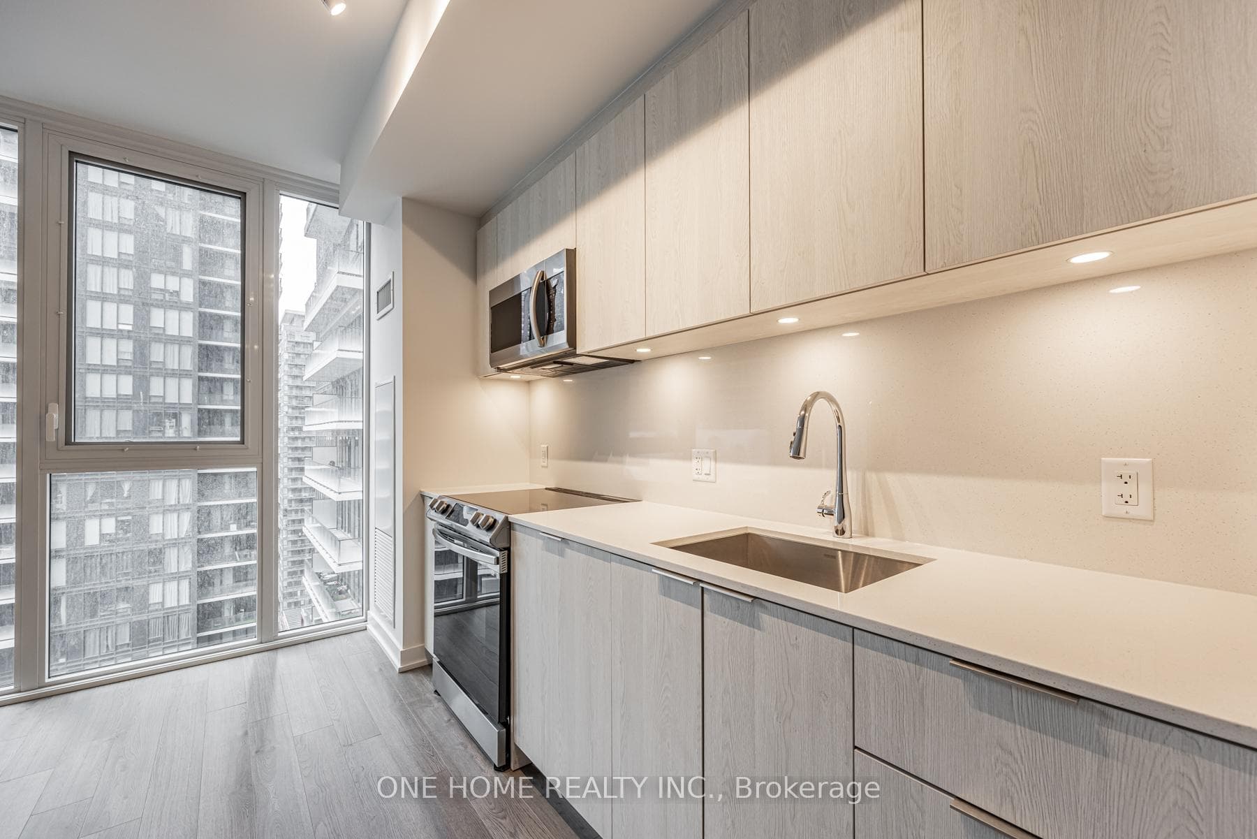 357 King Street Unit 2107 photo 12