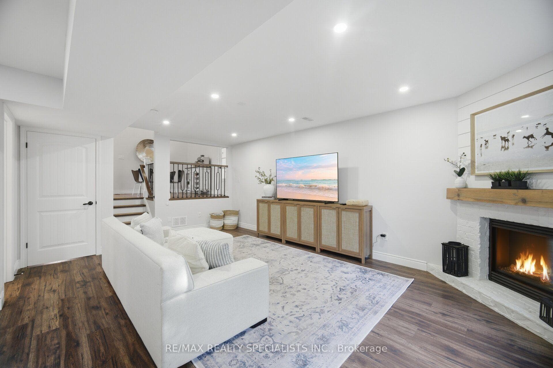 408 Flannery Drive photo 16