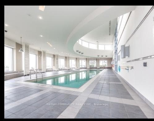 36 Lee Centre Unit 2910 photo 3