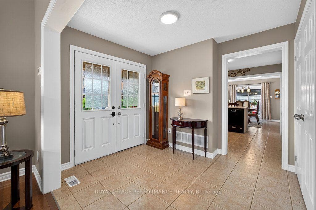 2423 Regatta Avenue photo 4