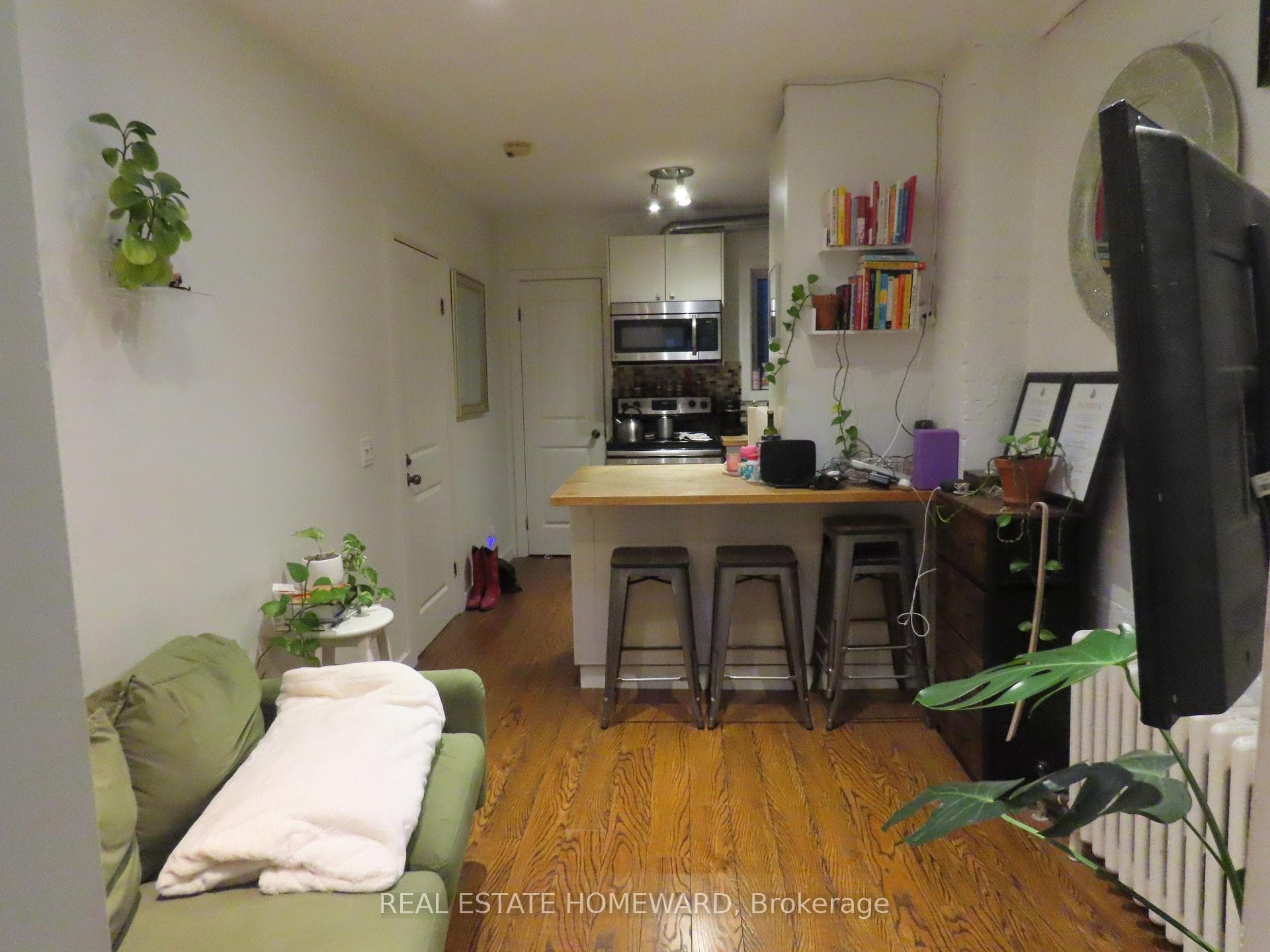 808 Dundas Street Unit 1 photo 1
