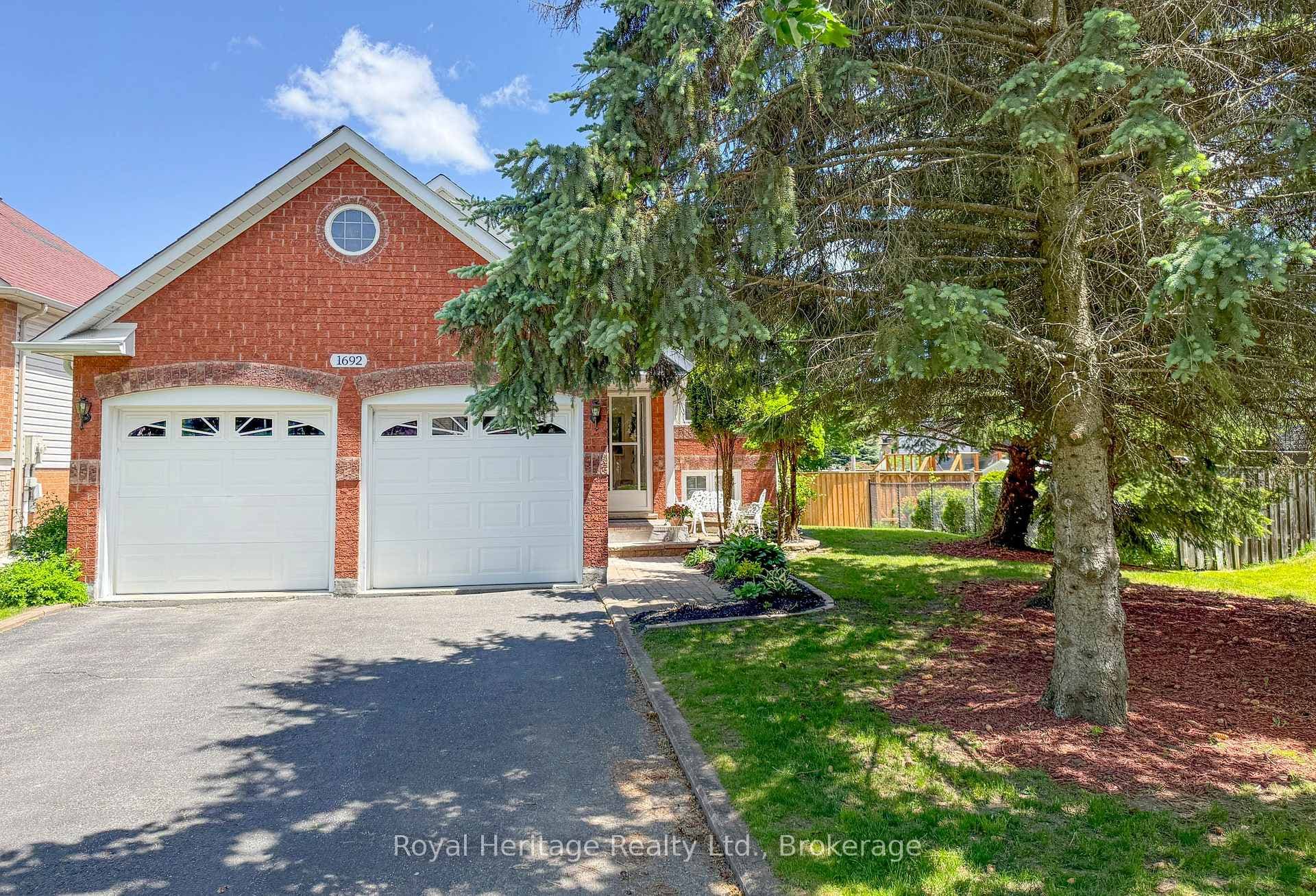 1692 Edenwood Drive photo 2