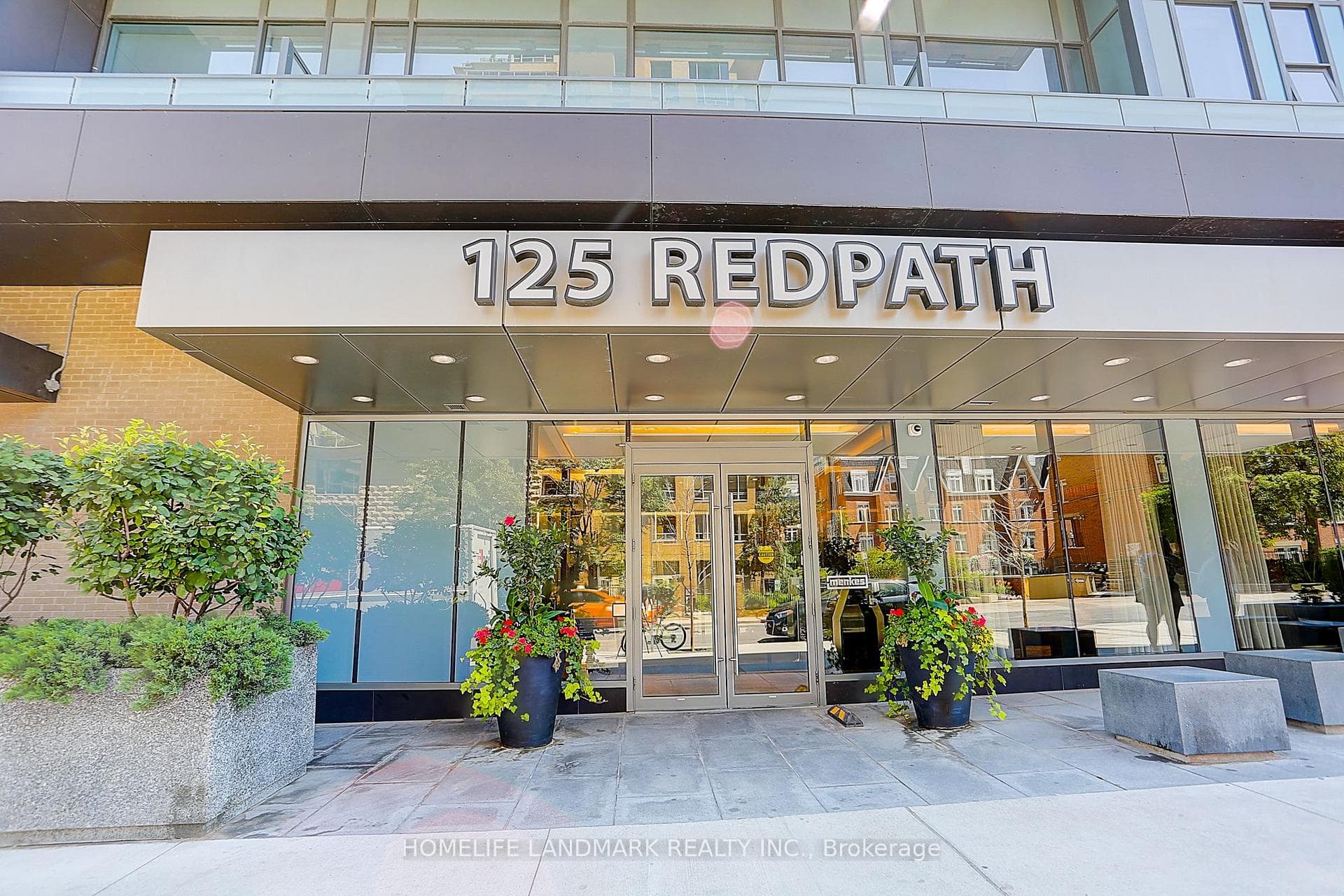125 Redpath Avenue Unit 601 photo 2