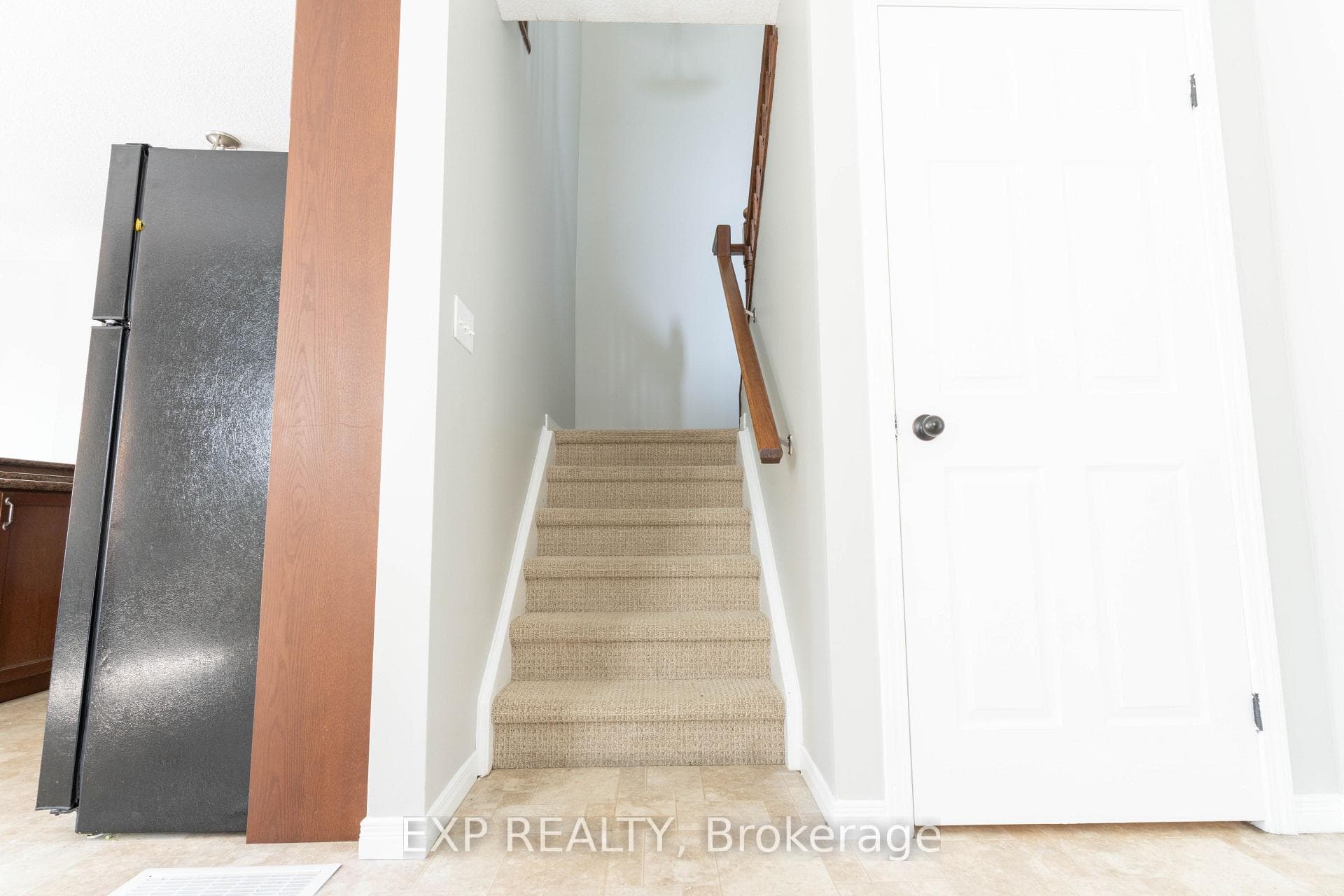 1319 COUNTRYSTONE Drive photo 22