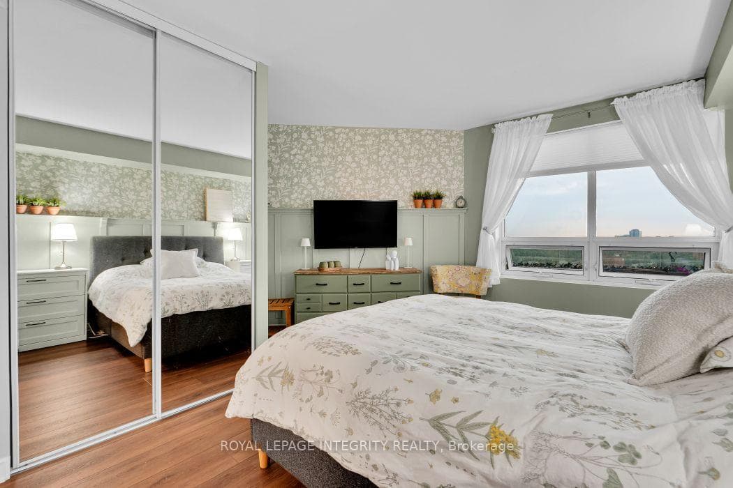 3105 Carling Avenue Unit 1403 photo 20