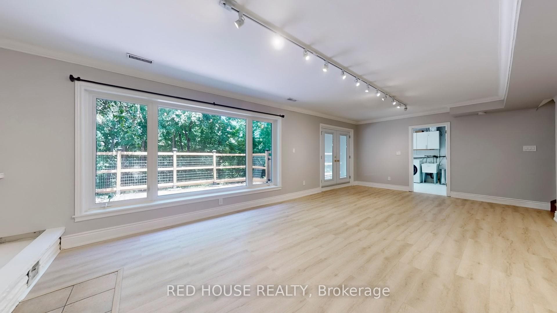64 Barkwin Avenue photo 32