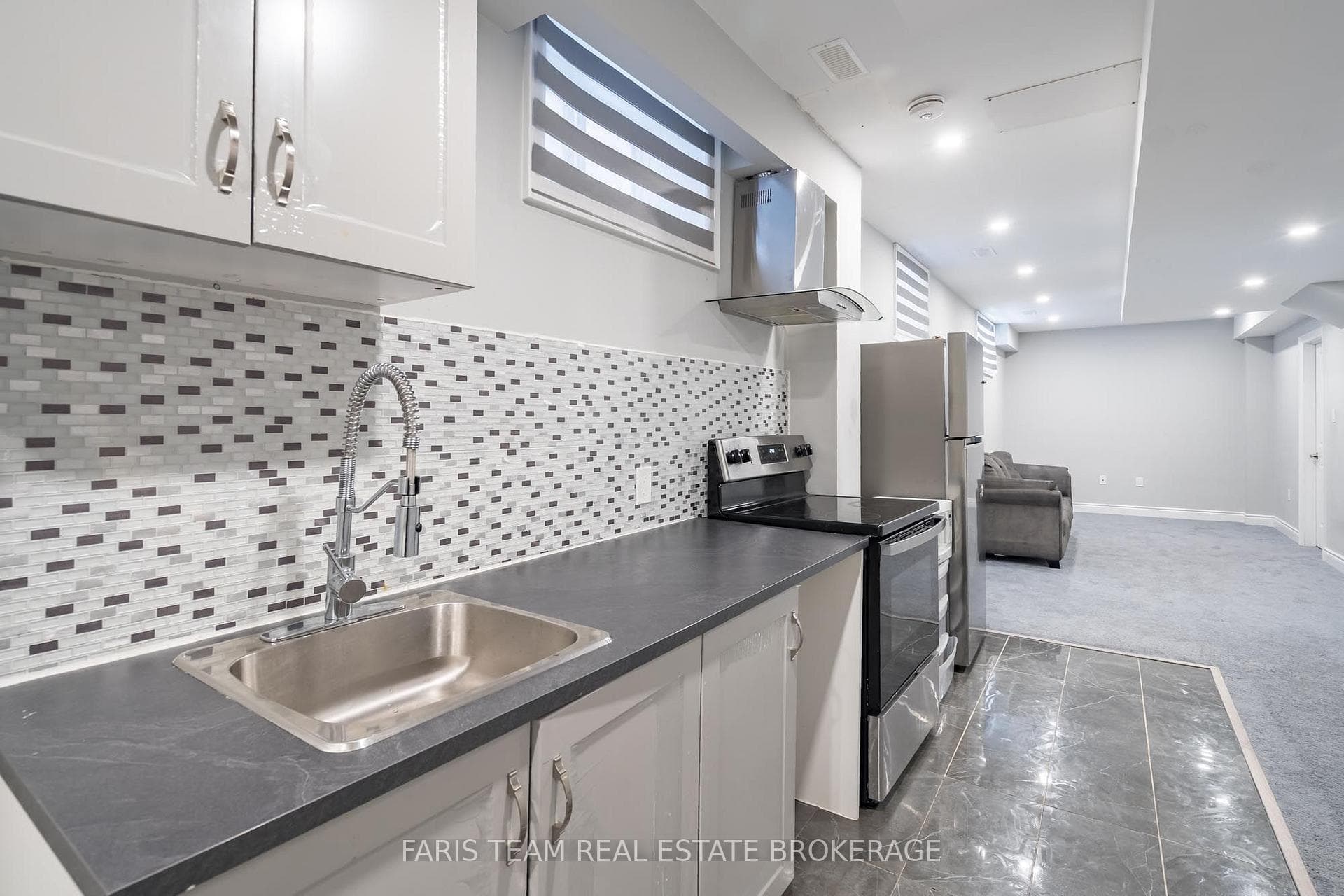 236 Eighth Avenue photo 35