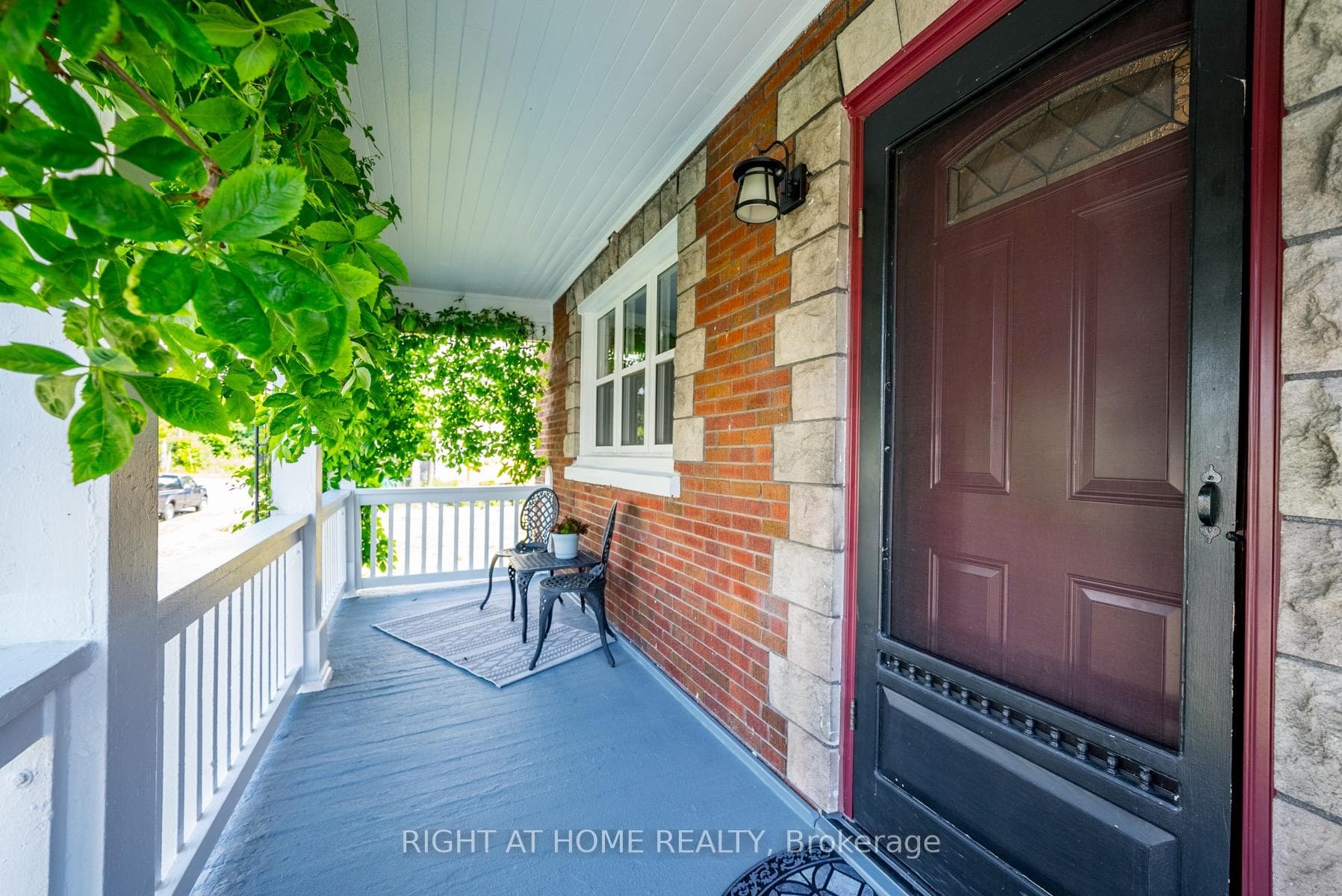 739 Albert Street photo 3