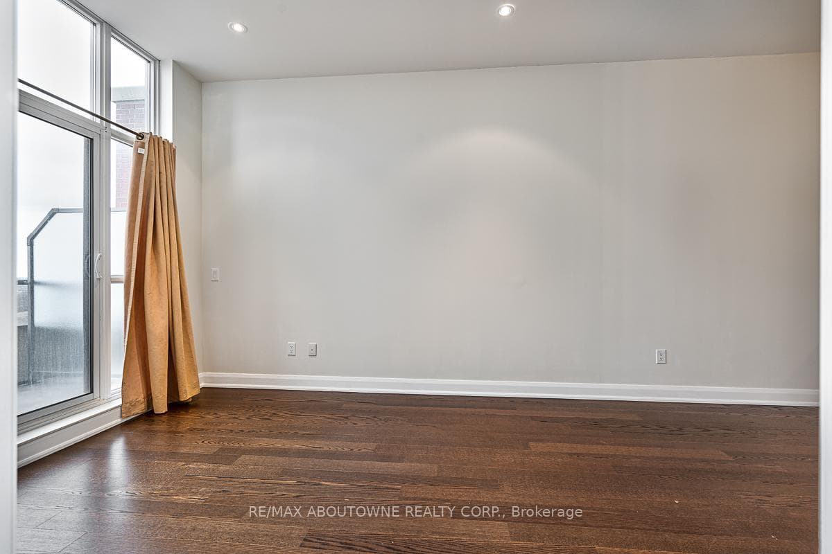 2480 PRINCE MICHAEL Drive Unit 714 photo 11