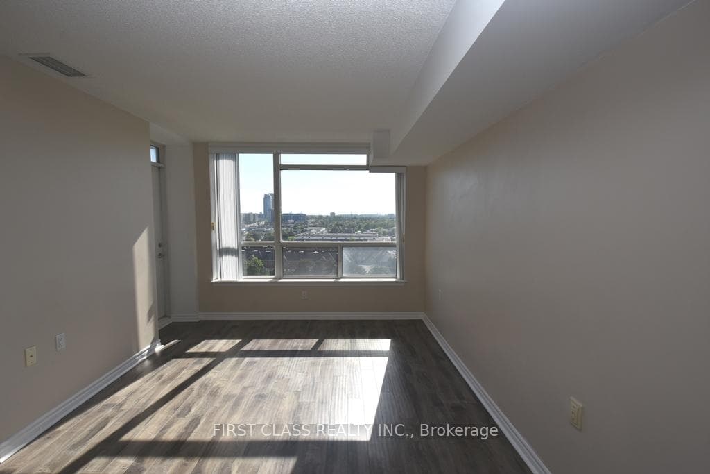 9015 Leslie Street Unit PH08 photo 14