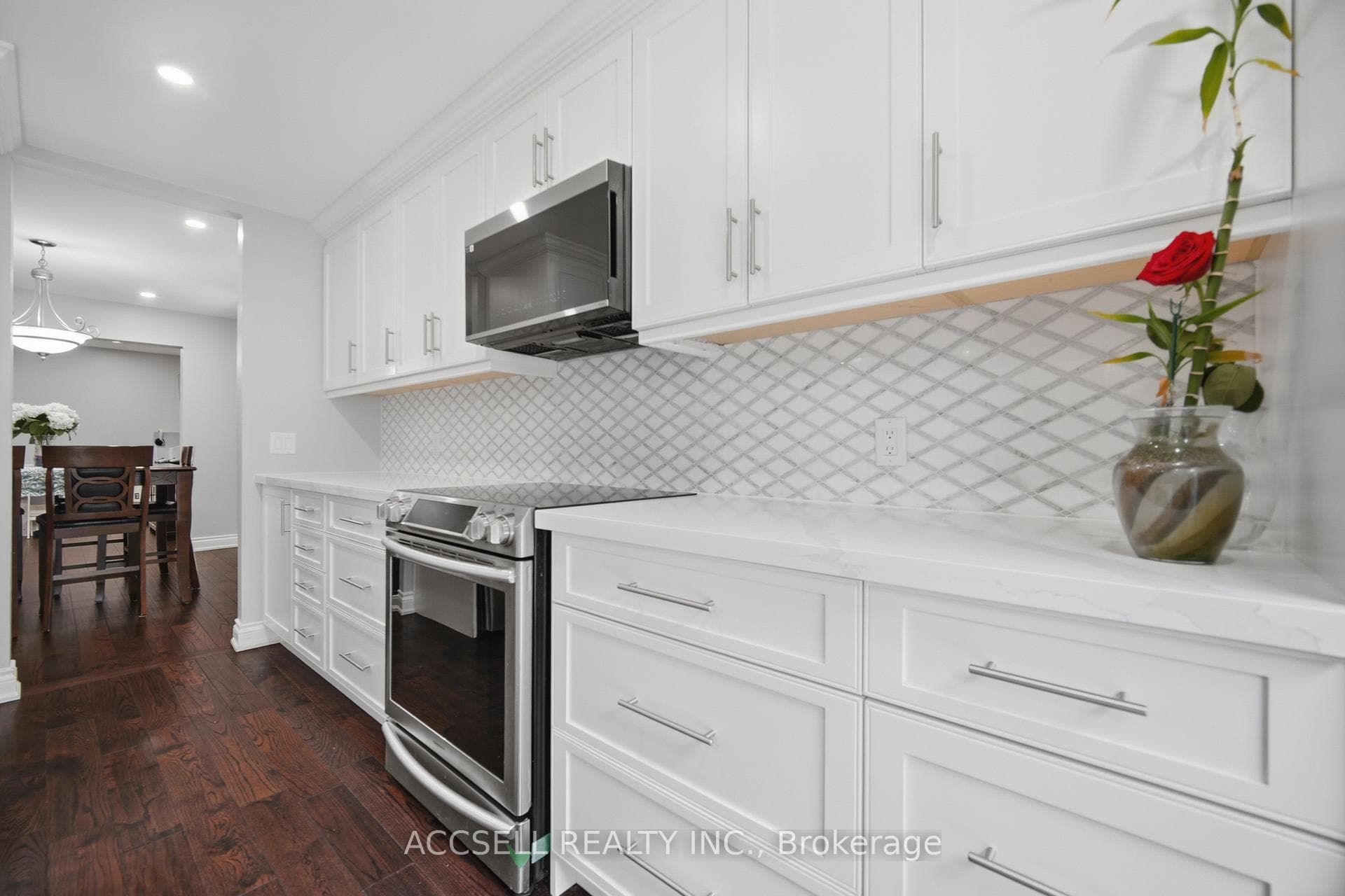 32 Niles Court photo 17