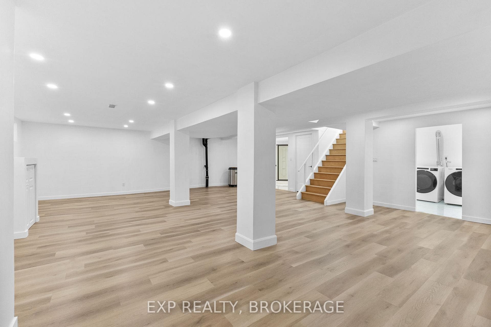 1502 Farnsworth Avenue photo 31