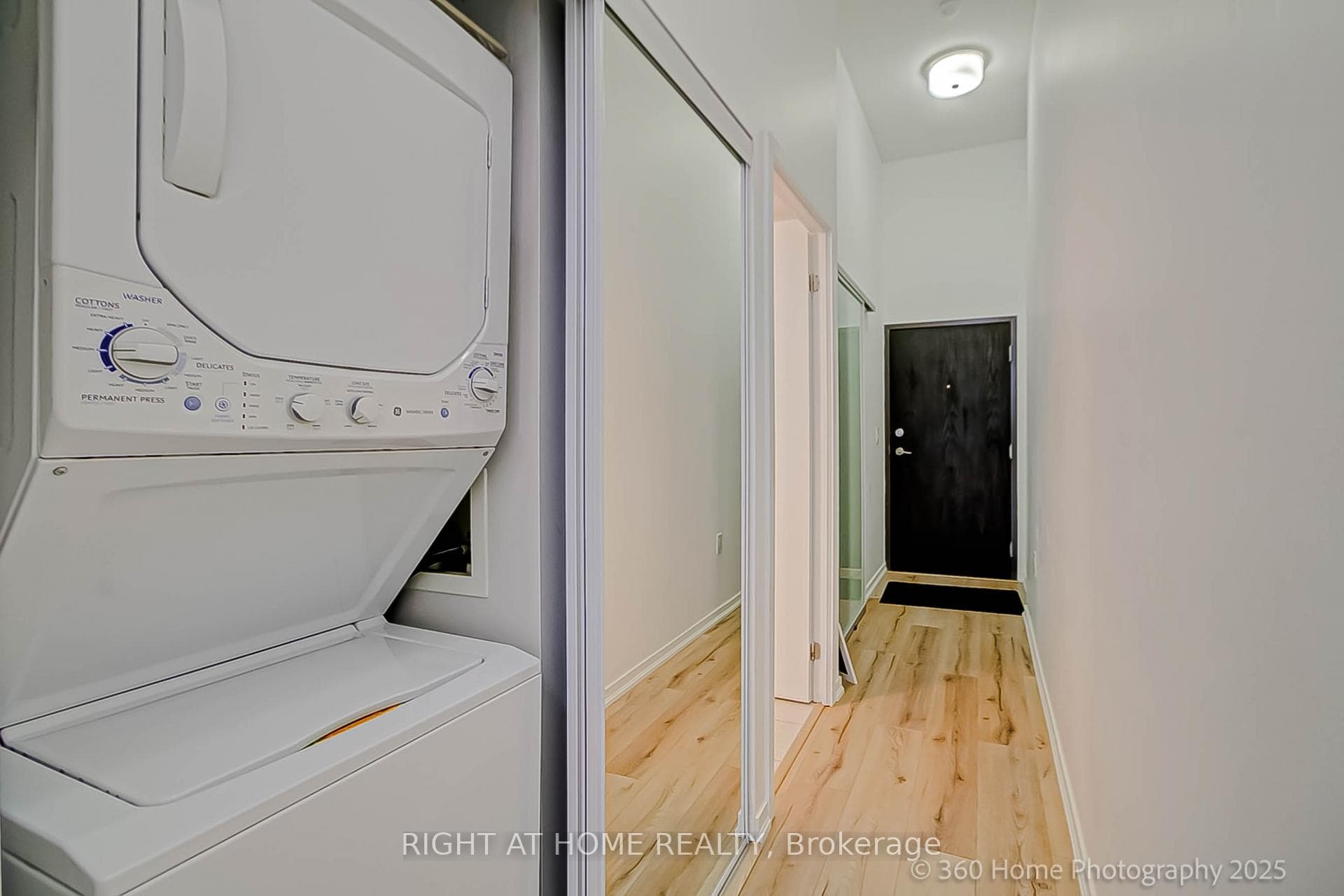 36 Lisgar Street Unit 306 photo 4