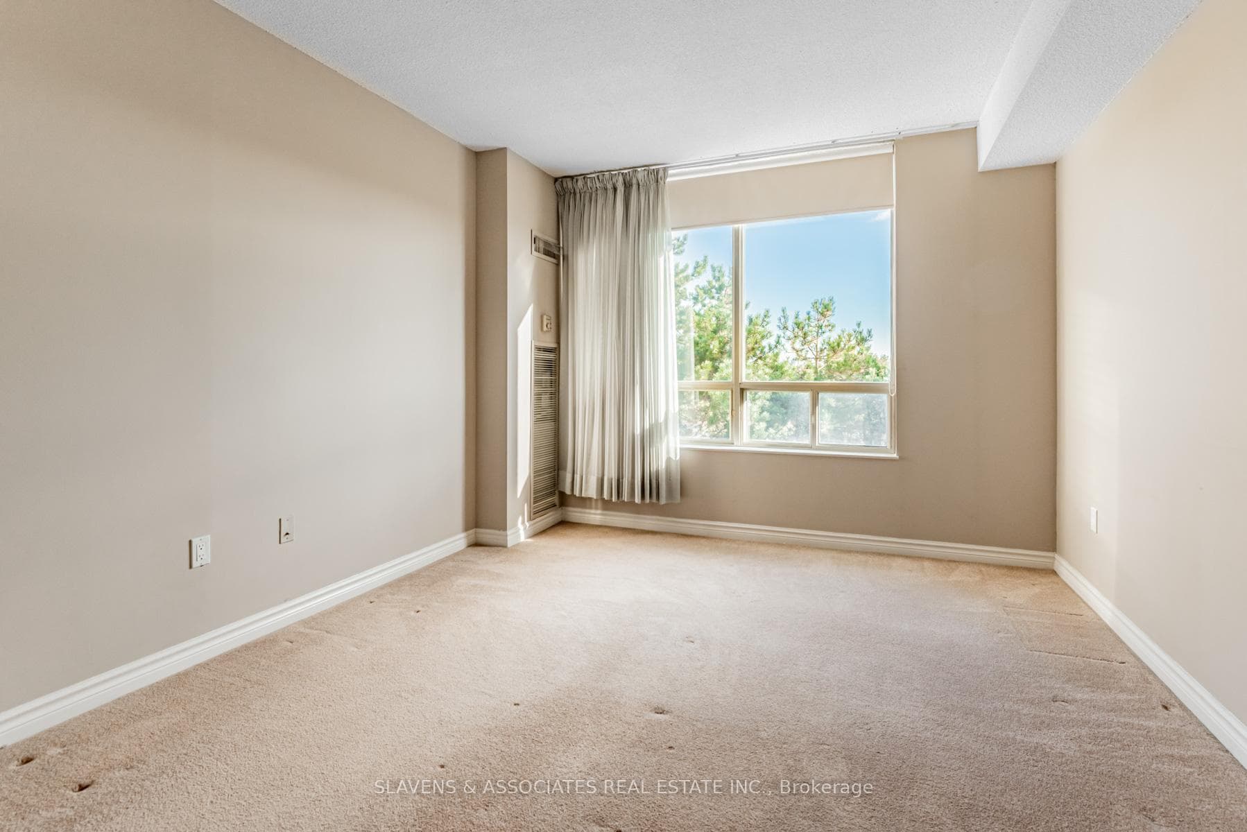333 Clark Avenue Unit 716 photo 27