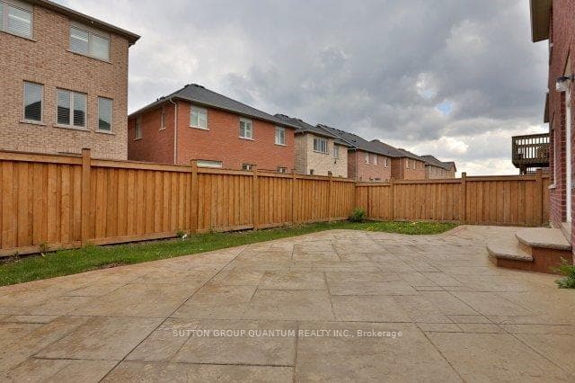 25 Clearfield Drive Unit Upper photo 16