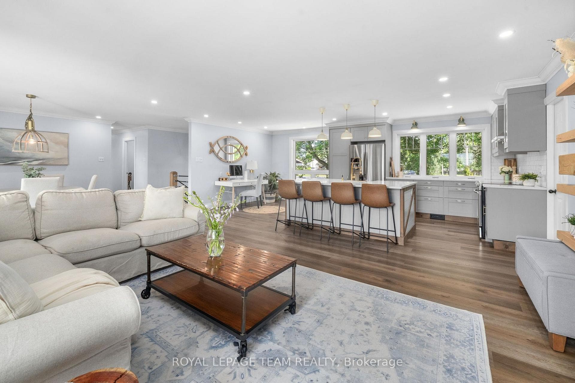 1683 River Road photo 8