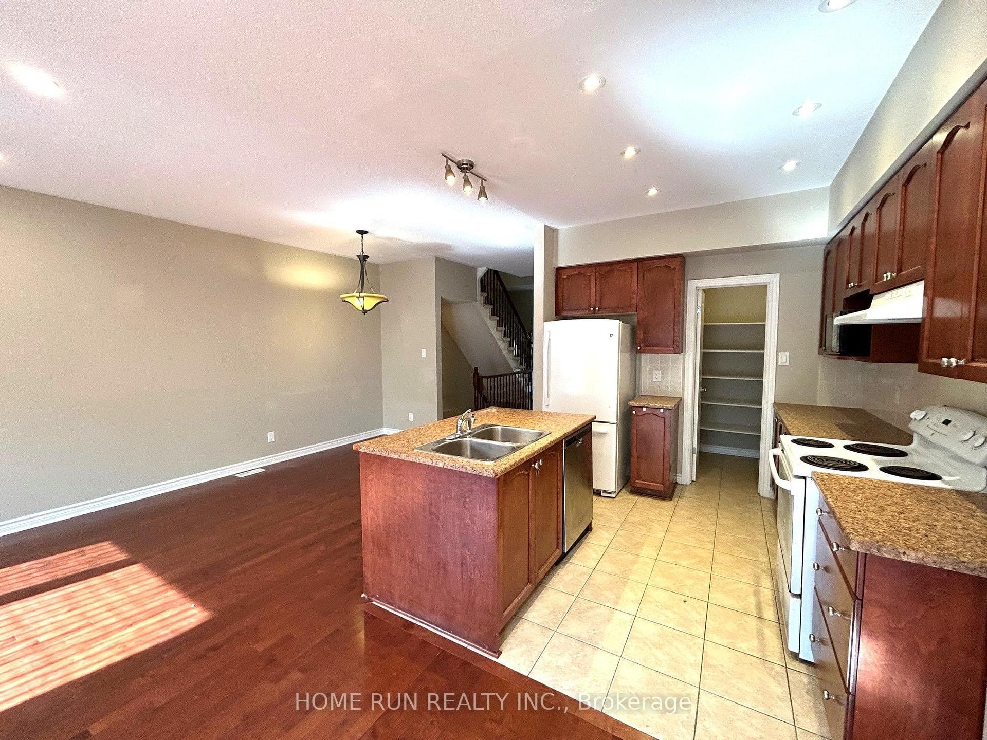 862 Fletcher Circle photo 10