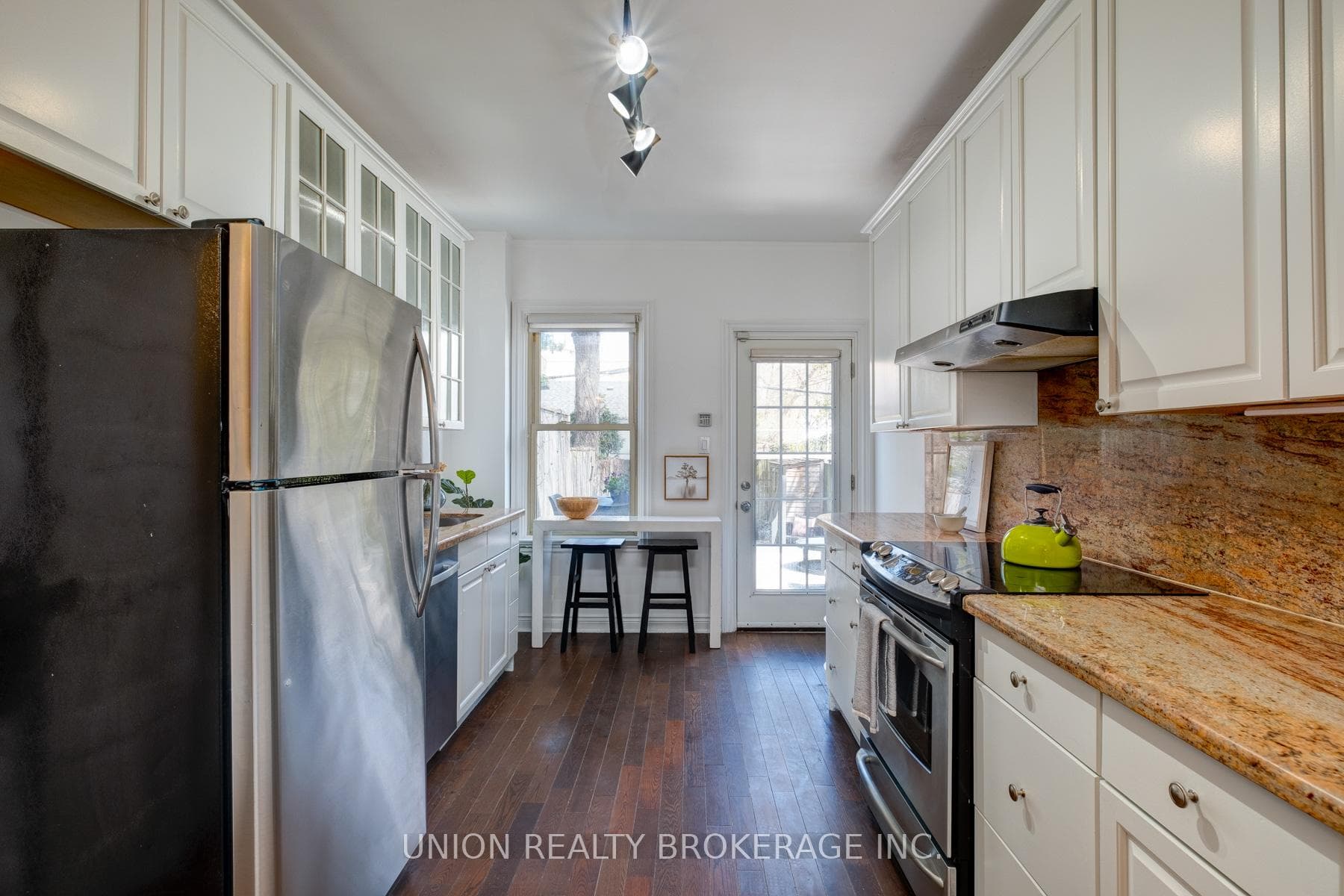 297 Pape Avenue photo 10