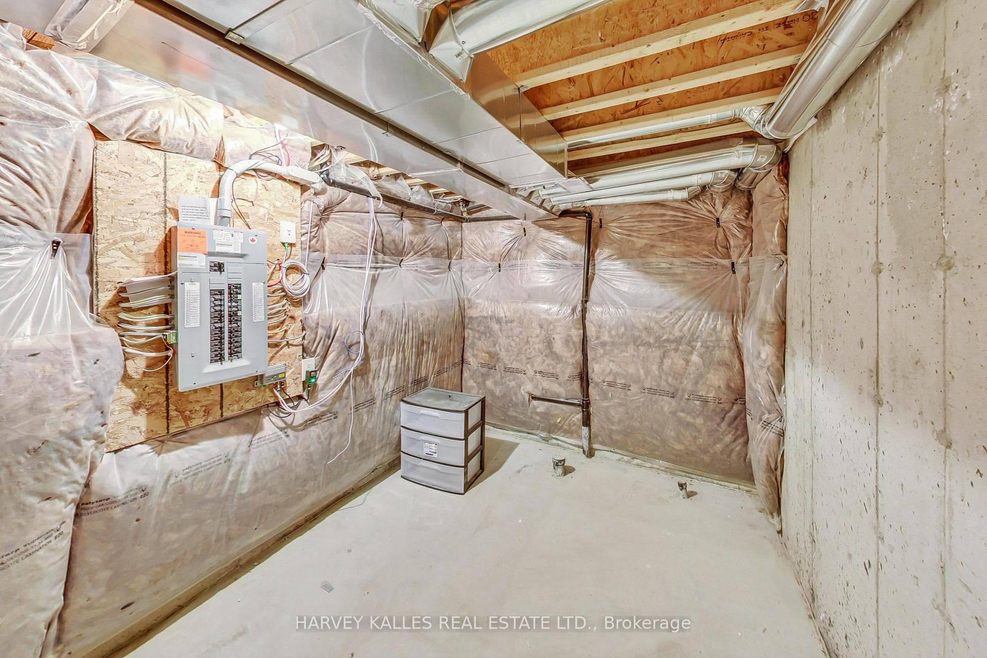 167 Tango Crescent photo 36