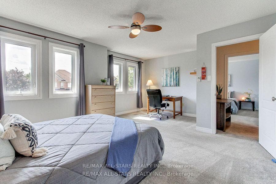 16 James Ratcliff Avenue photo 23
