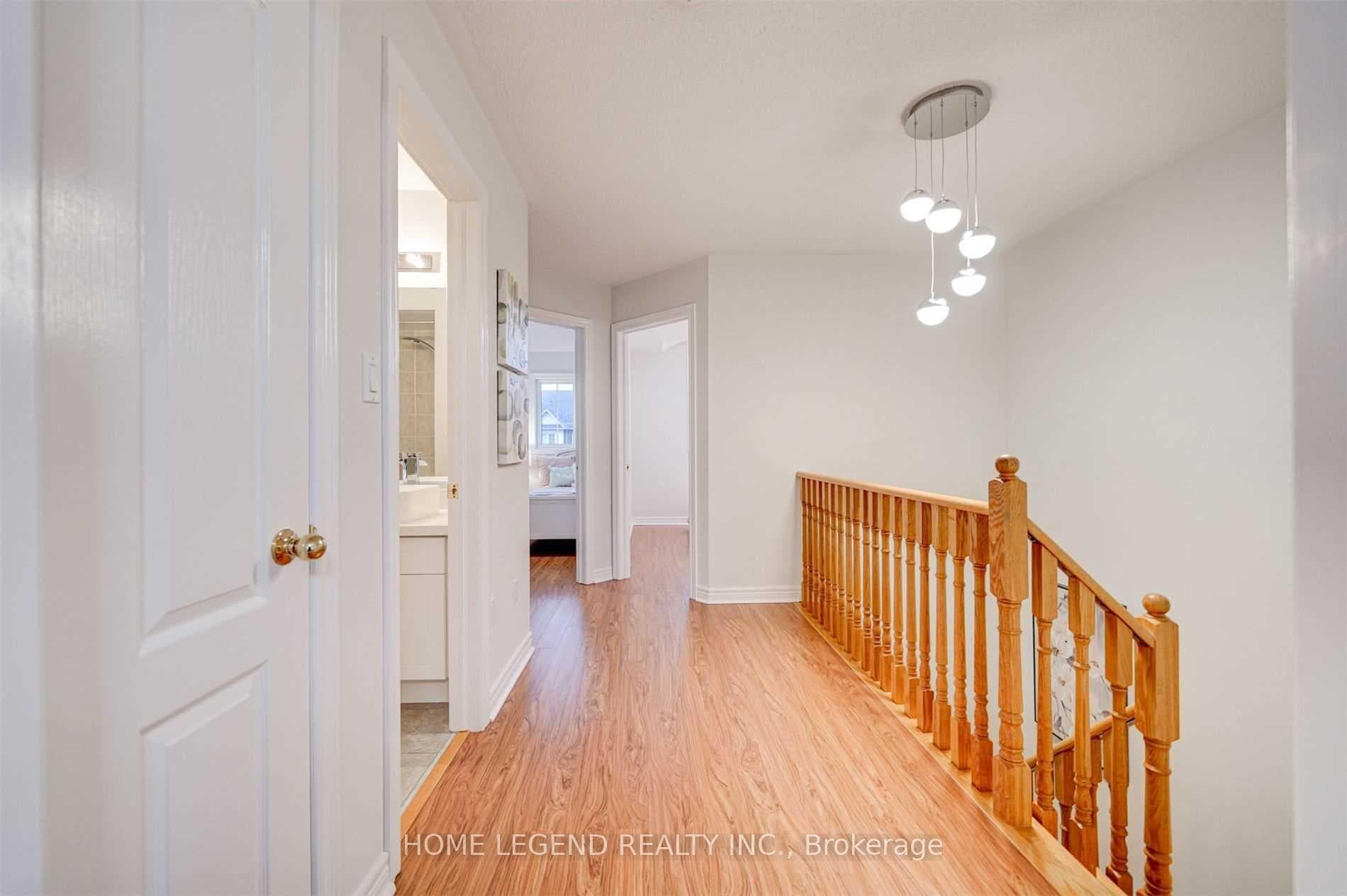 2053 Bur Oak Avenue photo 10