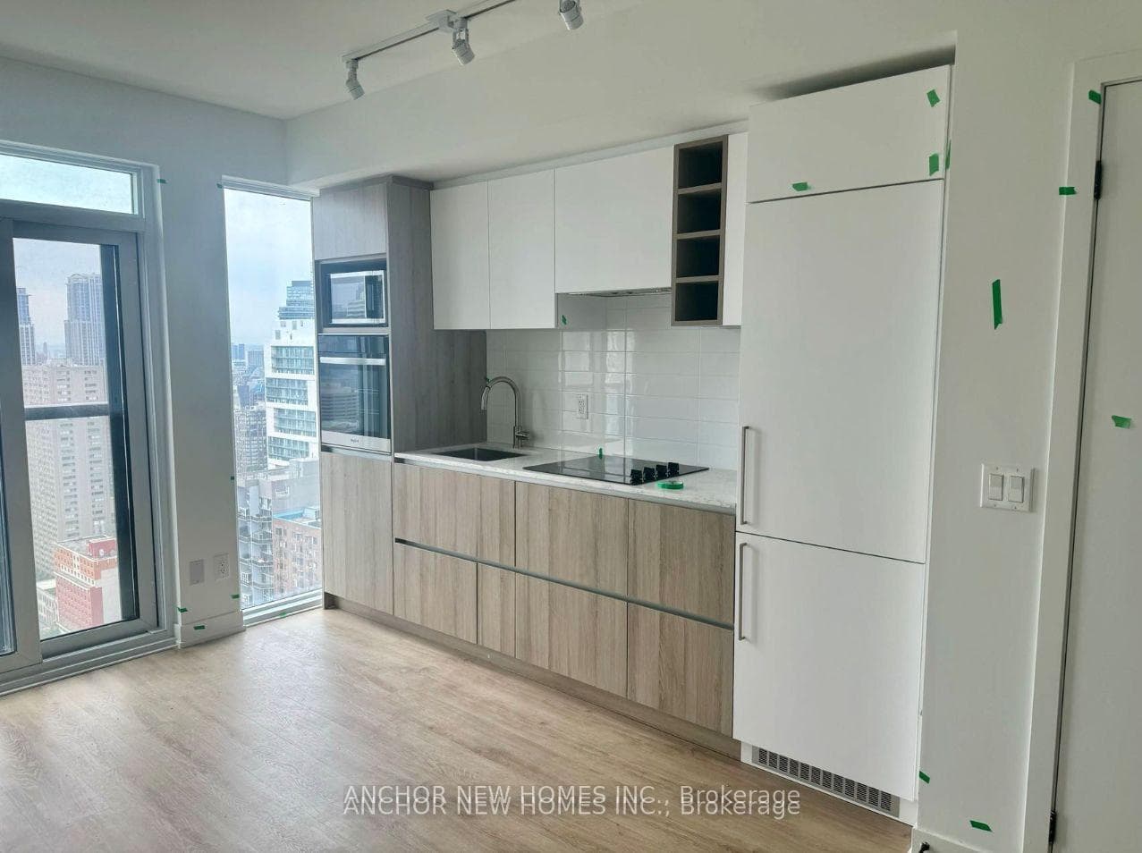 319 Jarvis Street Unit 3903 photo 4