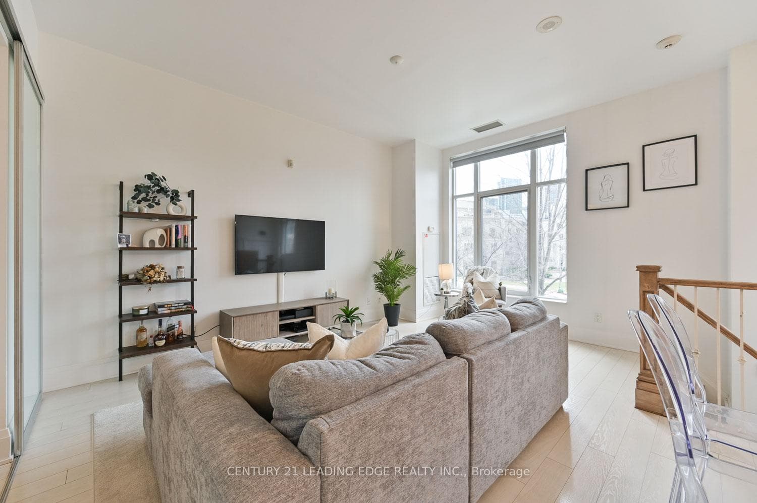 100 Harrison Garden Boulevard Unit L17 photo 7