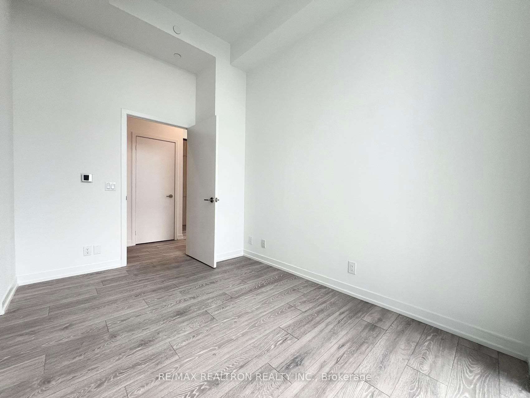 2020 Bathurst Street Unit 207 photo 32