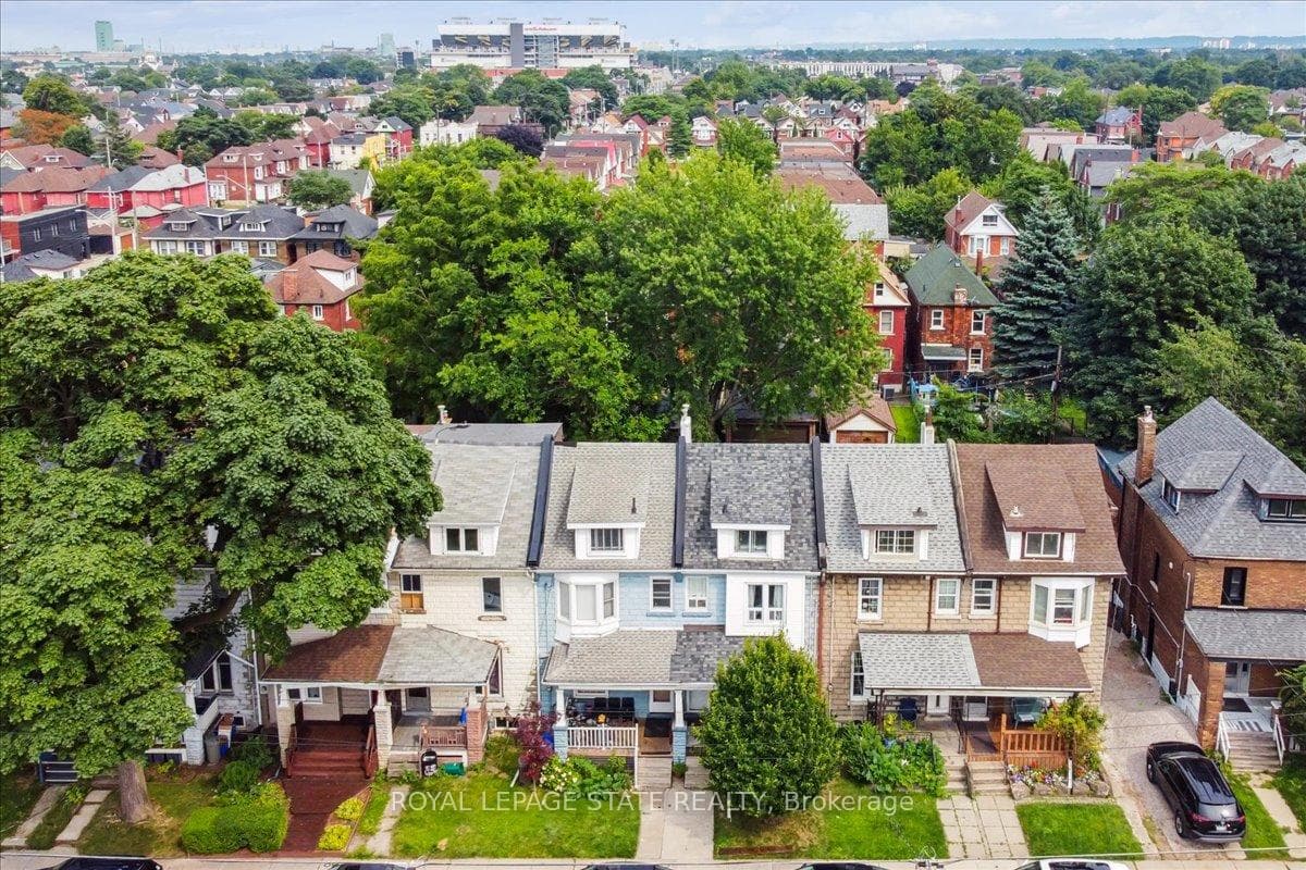 54 Gibson Avenue photo 33