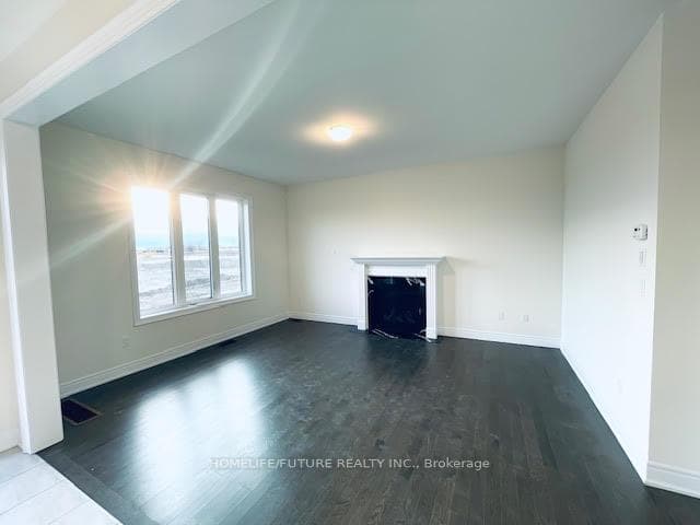 55 WAMSLEY Crescent photo 5