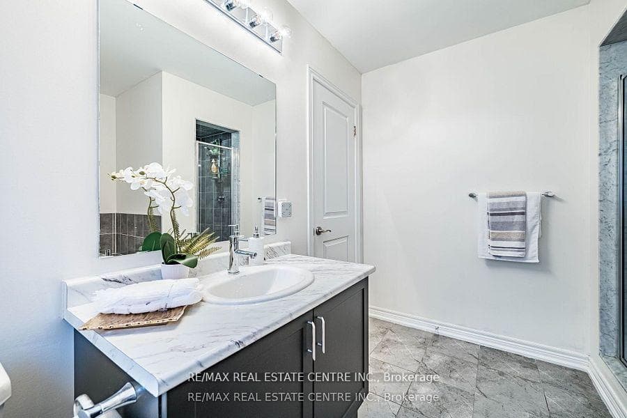 248 Inspire Boulevard photo 32