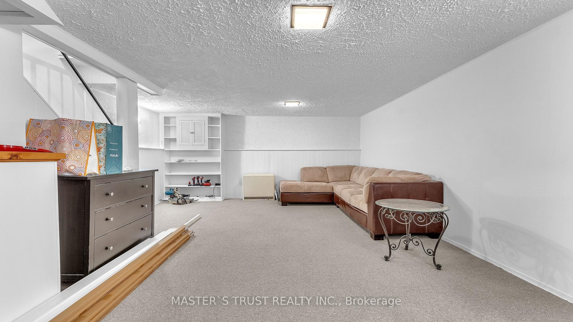 208 Monmore Road photo 28