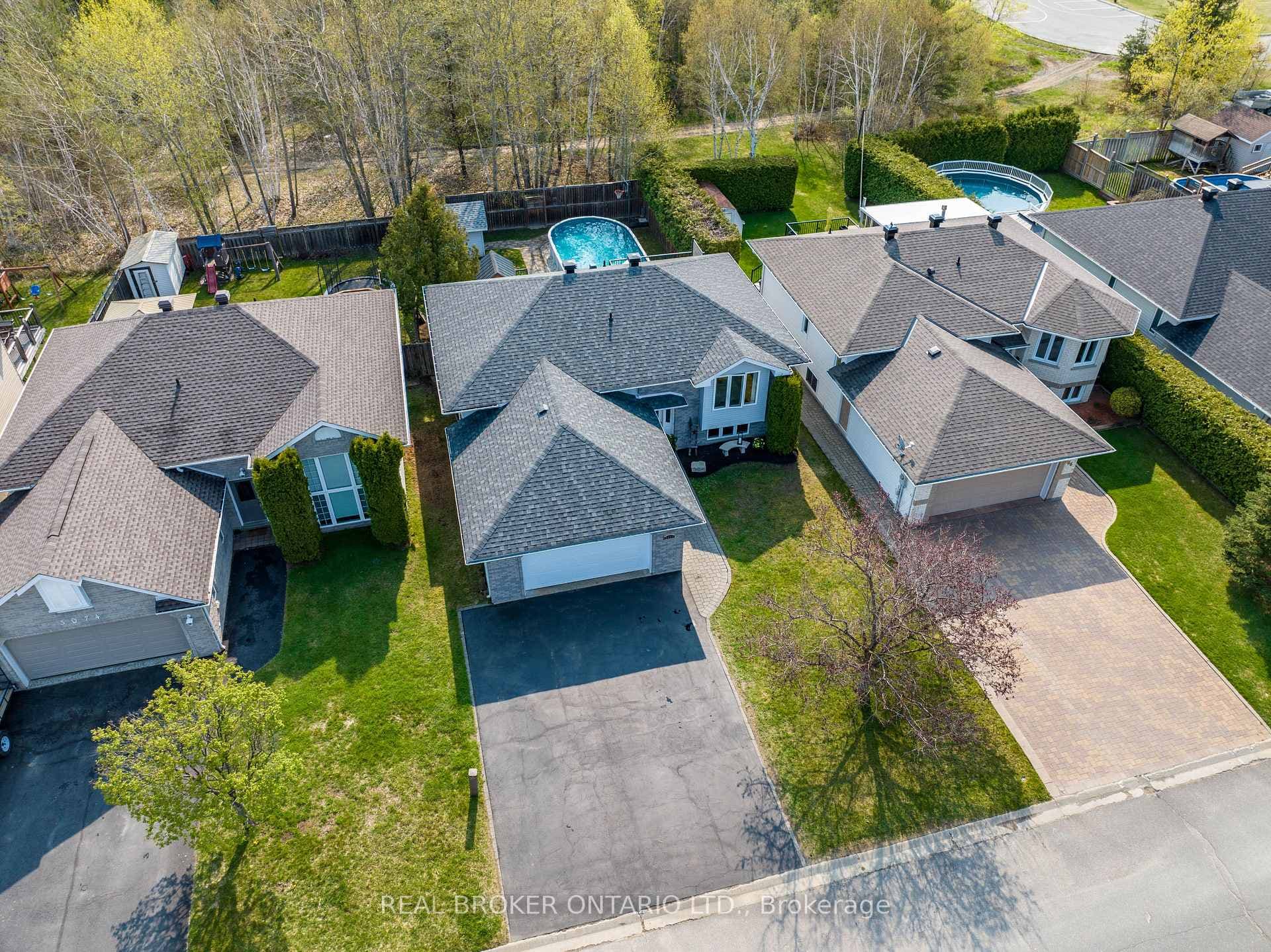 3070 Rebecca Street photo 1
