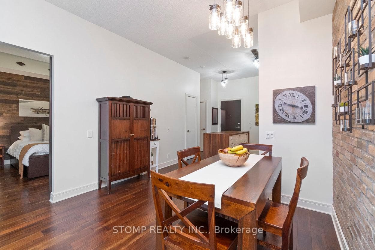 112 George Street Unit S414 photo 14