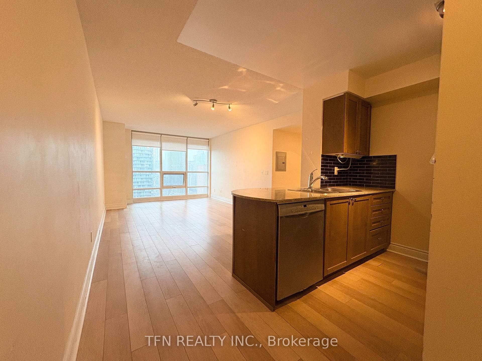 763 Bay Street Unit 3413 photo 9