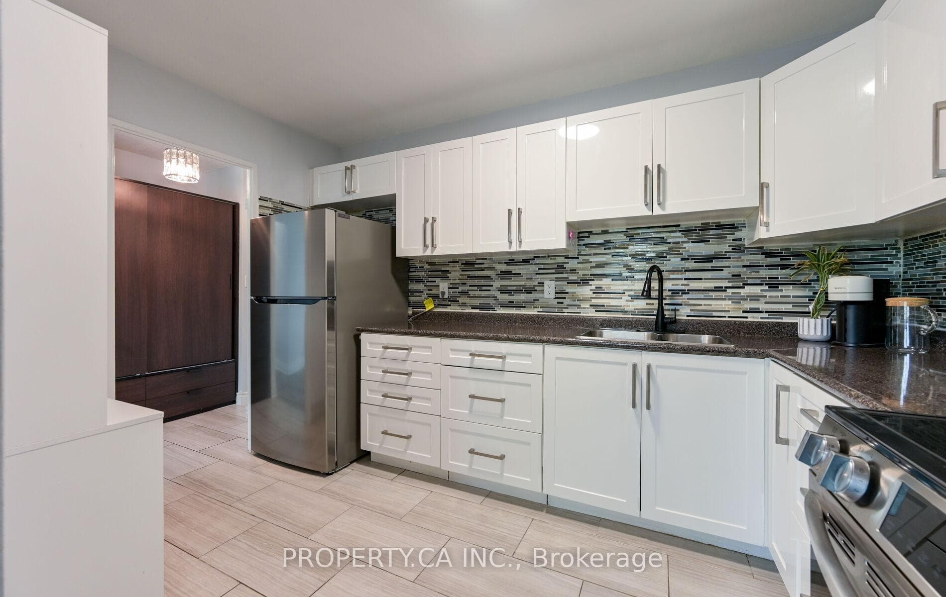 60 Pavane Linkway N/A Unit 207 photo 6