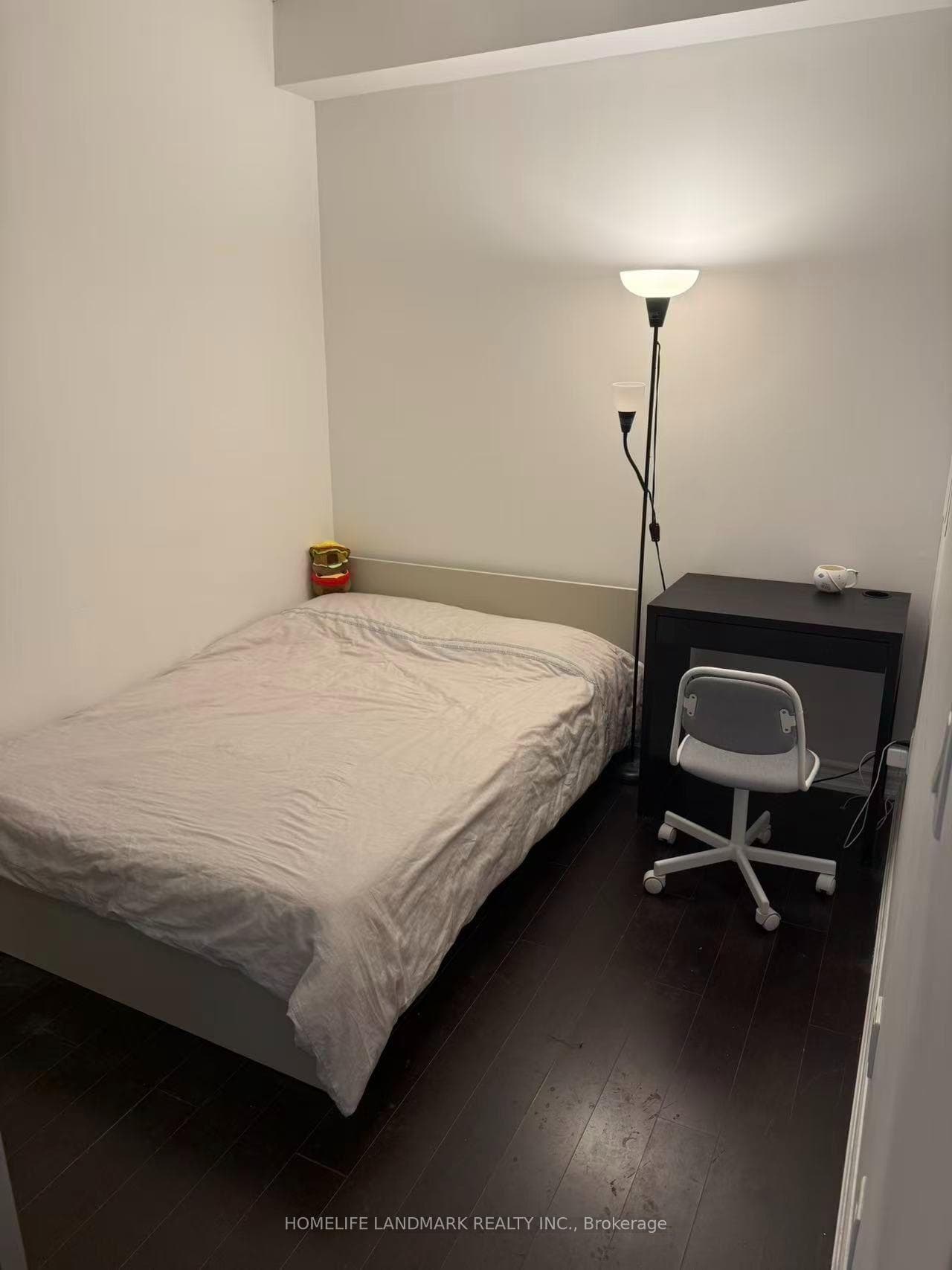 386 Yonge Street Unit 4616 photo 22