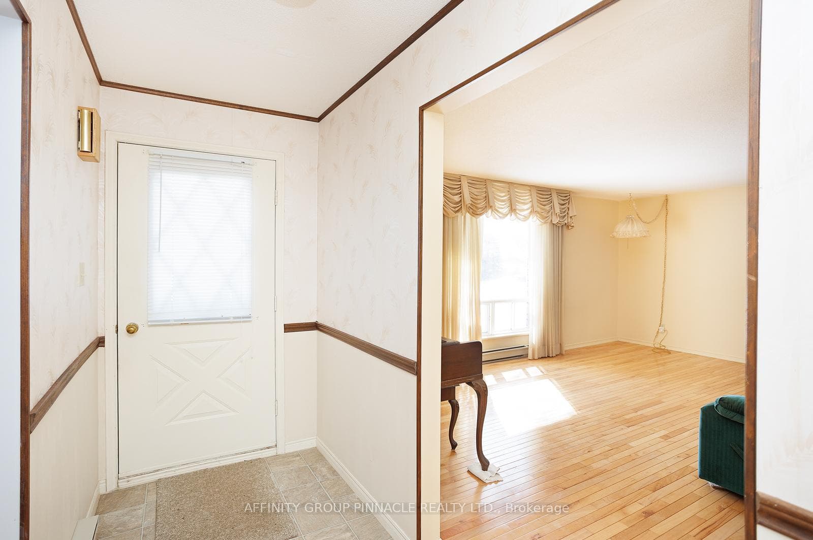 4055 35 Highway photo 7