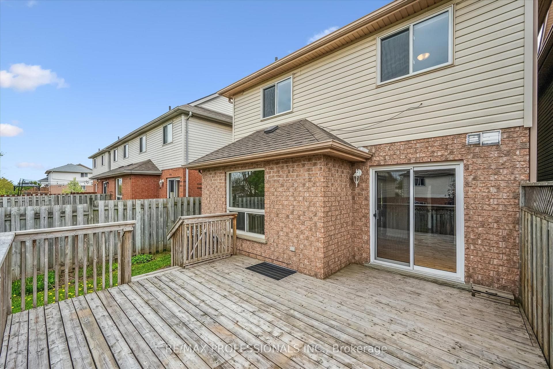 165 Silurian Drive photo 29