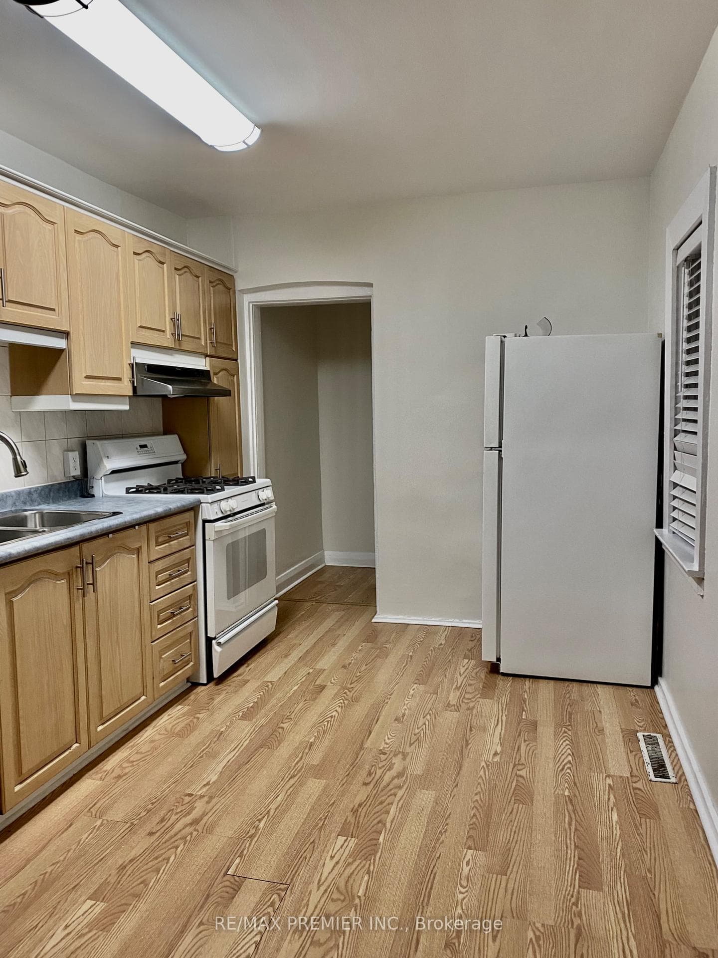 34 Brownville Avenue Unit 2 photo 4