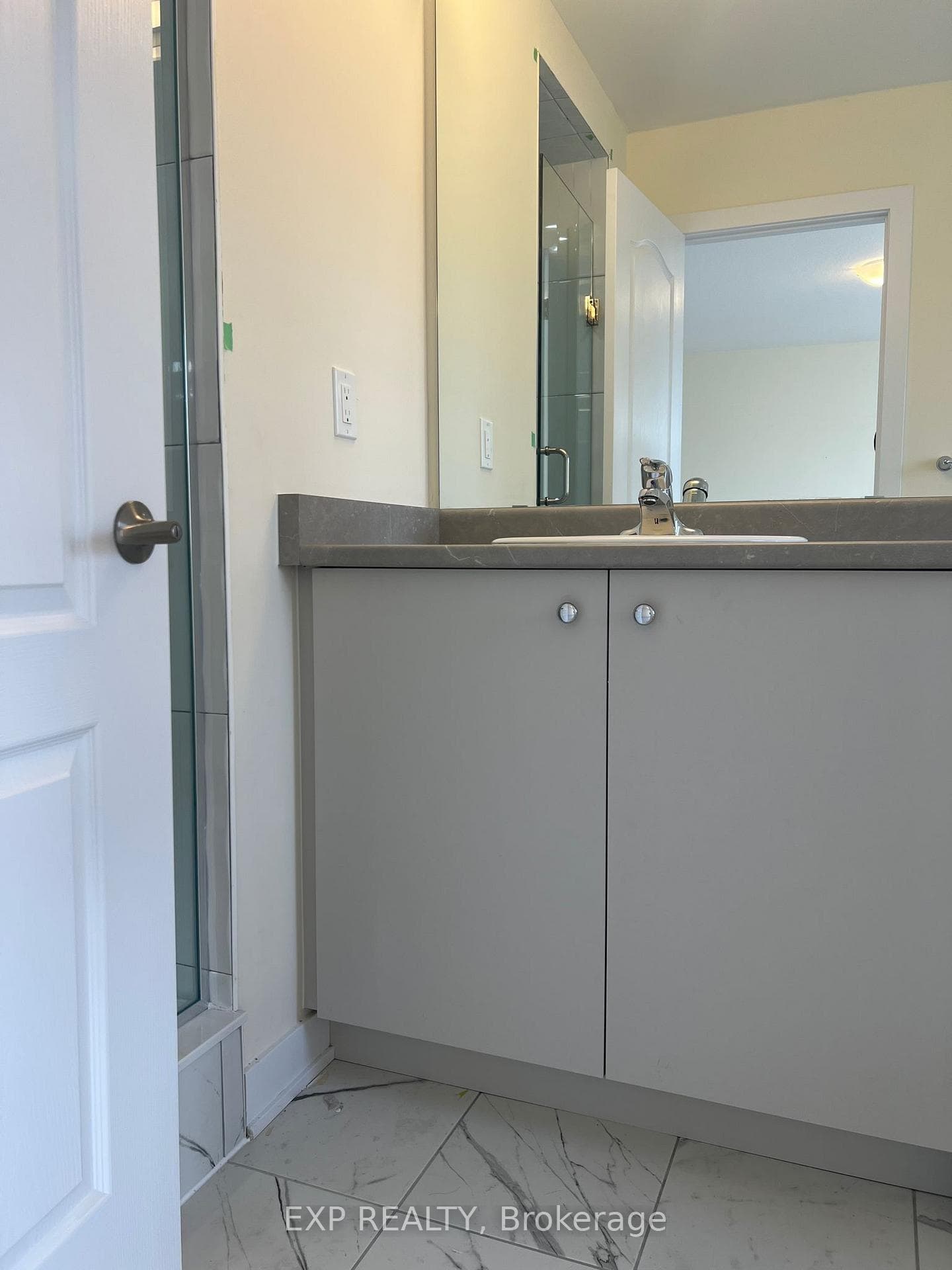 43 ROWLOCK Street photo 9